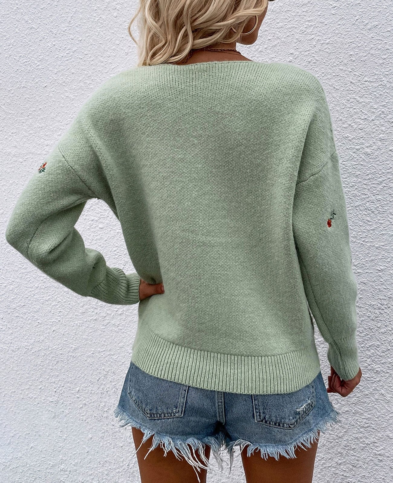 Loose Flower Knit Bottoming Sweater